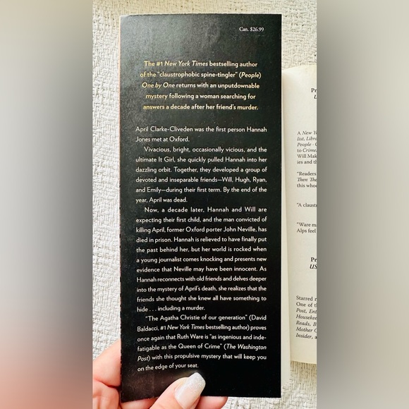 š„4 for $20š„šHOST PICKššš¤The It Girl by Ruth Wareš¤š - Picture 6 of 6